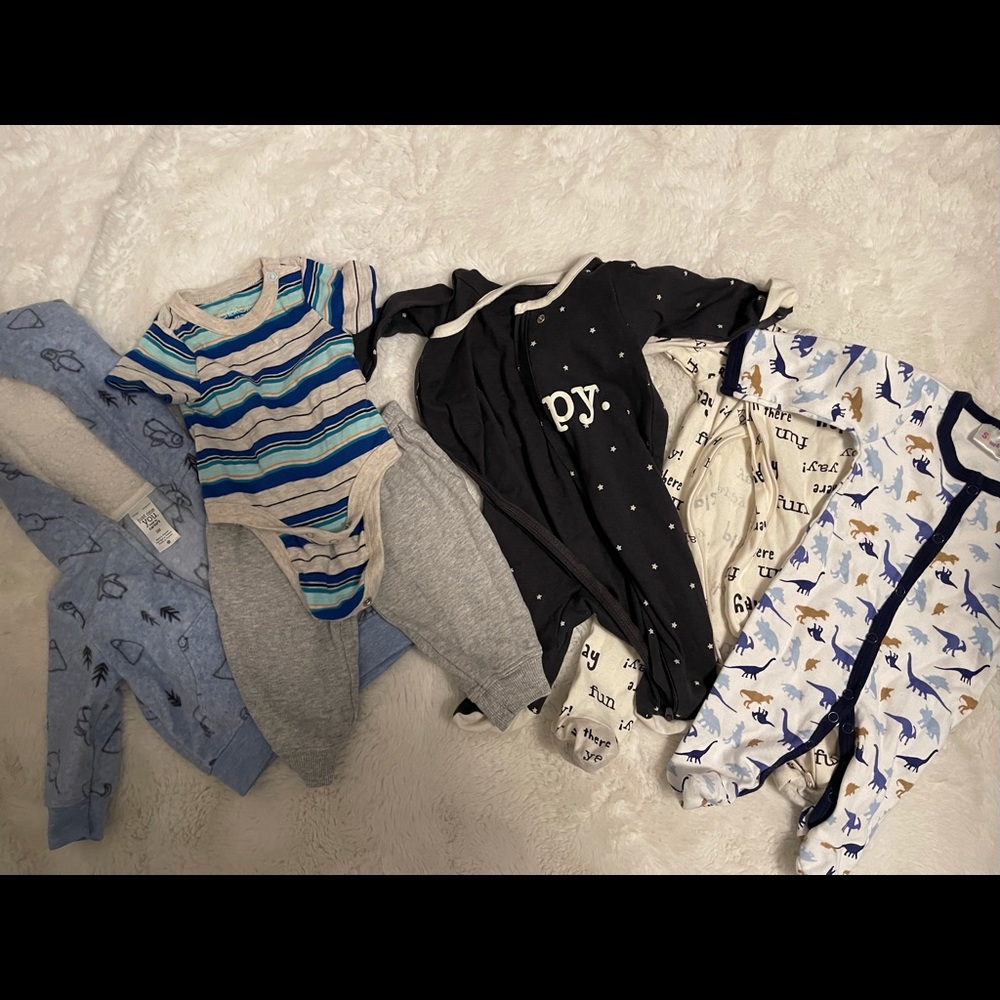 SET OF NEWBORN-3M PJS & Clothes